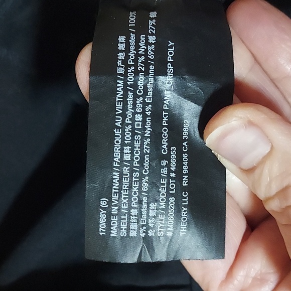 Theory Relaxed Fit Cargo Pants In Black Size 6 NWOT - Picture 11 of 15